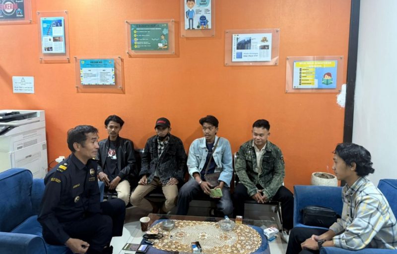 Youth Strategy saat melakukan audiensi bersama Bea Cukai Madura.