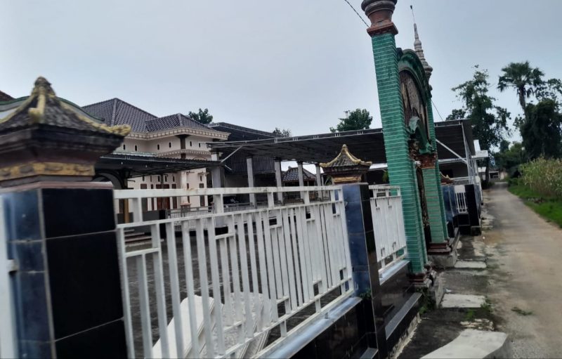 PR Istana Jaya dianggap menutup-nutupi praktik jual pita cukai ilegal. 