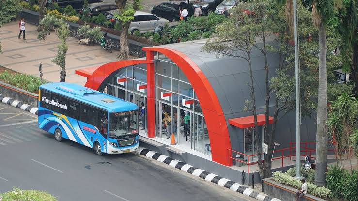 Transportasi umum Trans Semarang. (Istimewa).
