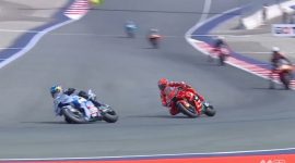 Tangakapan layar Alex Marquez dan Marc Marquez saat balapan di MotoGP Austria. 