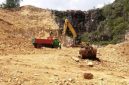 Aktivitas tambang ilegal di kabupaten Pamekasan, terlihat masoh marak. (dok. Istimewa).