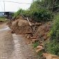 Bencana alam berupa tanah longsor di Dusun Artakoh, Desa Payudan Daleman.