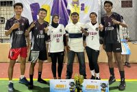 Sumringan, Mahasiswa FISIP Wiraraja yang berhasil meraih prestasi lomba Voly di ajang POMJA 2025.