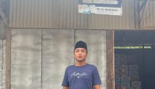 UD Tri Al-Barokah membantah isu kelangkaan pupuk bersubsidi di desa Kelbung, Bangkalan.