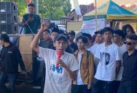 Zainurrosi ketua Yayasan Lembaga Bantuan Hukum Taretan Legal Justitia. (Doc. Timesin/Fairus).