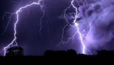 Ilustrasi cuaca ekstrem. (Foto/Freepik)