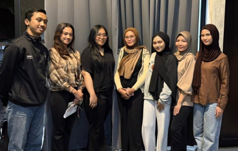 Mahsiswa UMM yang menggagas pelatihan SPP-IRT bagi pelaku UMKM. (Doc. Timesin/Fairus).