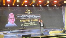 Penghargaan diterima langsung oleh Ketua BMC Abdullah