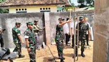 Dandim 0826 Pamekasan saat Mendampingi Danrem 084