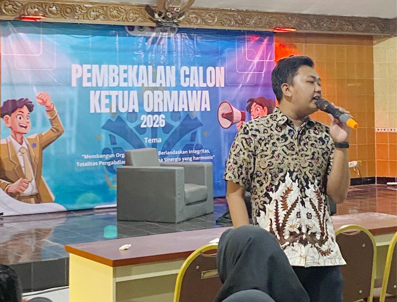 FOTO: Mahbub Junaidi saat menjadi pembicara  salah satu Universitas di Sumenep.