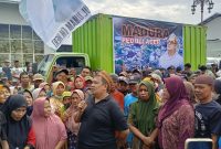 H Her Bersama Ribuan Karyawan Untuk Memberikan Bantuan