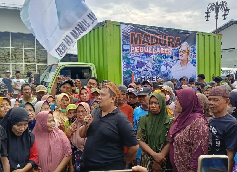 H Her Bersama Ribuan Karyawan Untuk Memberikan Bantuan