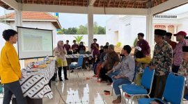 INTERAKTIF: Penyuluhan pertanian yang diselenggarakan oleh KKN UNIJA di Tambak Sari.