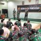 Dandim 0826 Pamekasan saat memberikan arahan kepada Prajurit TNI 
