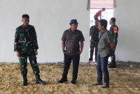 Dandim 0826 bersama Wakil Bupati Pamekasan meninjau lokasi koprasi merah putih