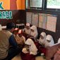 Mahasiswa KKN Unija mendirikan pojok literasi di SDN 1 Sogian.