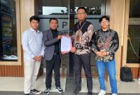 Didampingi kuasa hukumnya GPMN Jatim melaporkan Pandji Pragiwaksono ke APH atas tuduhan penistaan agama.