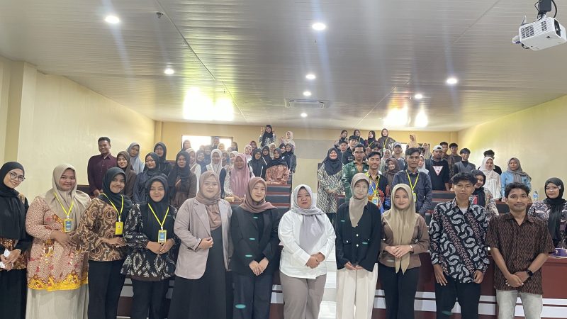 UKM English Speaking Club (ESC) Universitas Bahaudin Mudhary (UNIBA) Madura, saat menggelar Hybrid International.