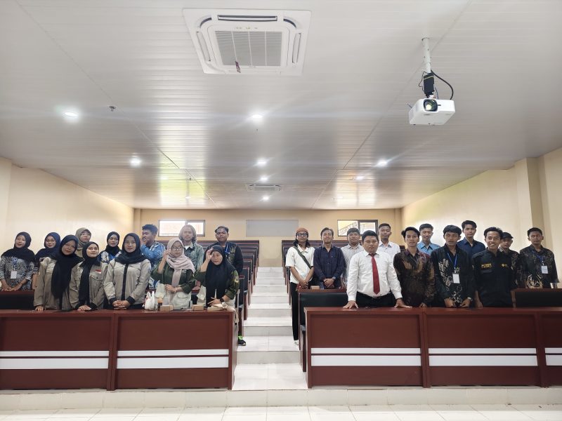 LPM Cakrawala Universitas Bahaudin Mudhary (UNIBA) Madura menggelar pelatihan sekaligus deklarasi organisasi.