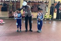 Satlantas Polres Sumenep saat menggelar kegiatan Polisi Sahabat Anak di Mapolres Sumenep.