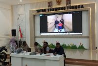 Foto pelaku pencurian paksa saat ditampilkan di konferensi pers 